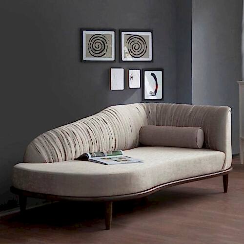 Almira Bench (BNC-003)